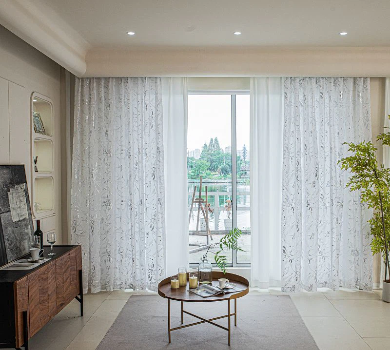 صفحه Doli Fabricwindow با لوتوس و فویل نقره ای